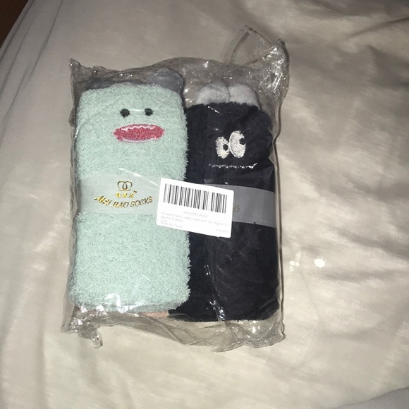 Fuzzy socks - Picture 2 of 3